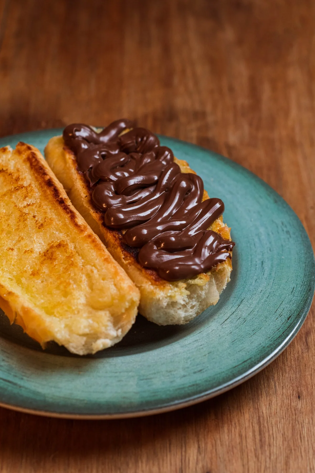 Torrada com creme de chocolate
